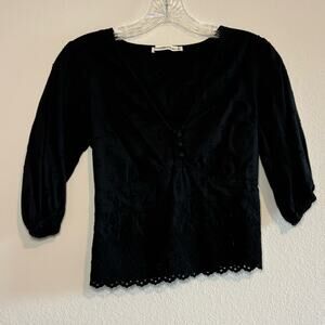 Abercrombie & Fitch Black Eyelet V Neck Blouse size XS